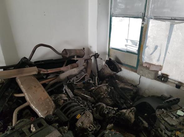 Συνελήφθησαν μέλη σπείρας που έκλεβαν αυτοκίνητα και τα πούλαγαν ως ανταλλακτικά