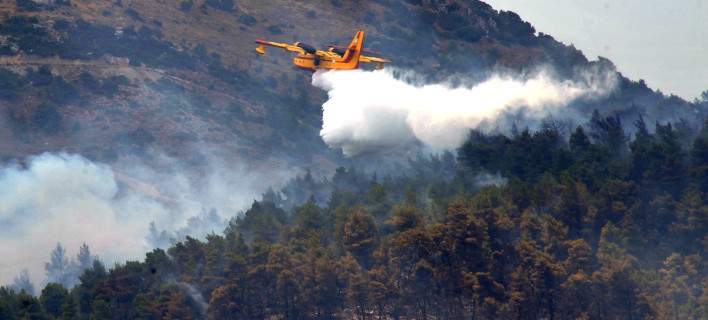 Μεγάλη φωτιά στη Μυτιλήνη -Xωρίς ρεύμα όλο το νησί