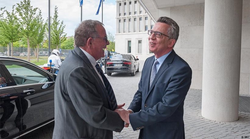 Διαφωνία Μουζάλα-ντε Μεζιέρ για τις επαναπροωθήσεις προσφύγων