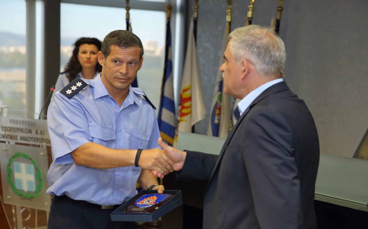 Με τους πιλότους του Canadair που έπεσε στα Δερβενοχώρια συναντήθηκε ο Ν.Τόσκας (βίντεο)