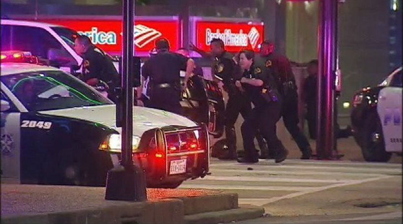 Η στιγμή που ακούγεται ο καταιγισμός πυροβολισμών στο Ντάλας – Βίντεο ντοκουμέντο