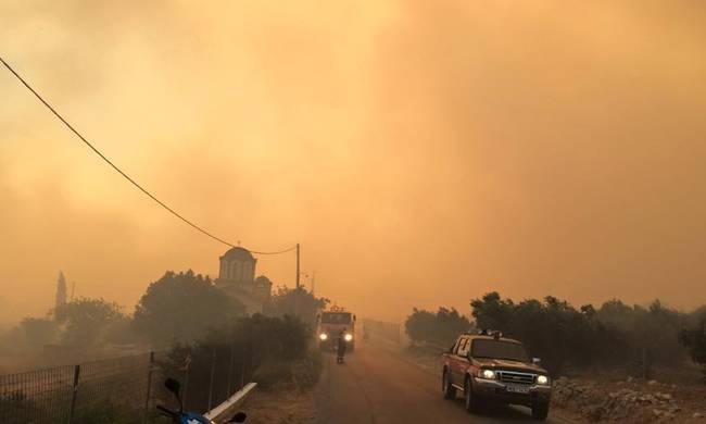 Βίντεο από τον πύρινο εφιάλτη στη Σάμο