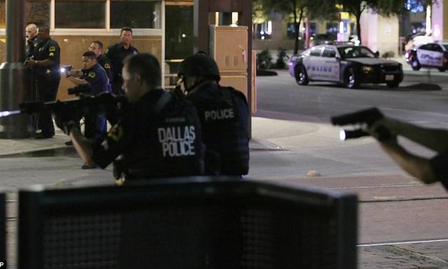 Η εξτρεμιστική οργάνωση «BPPO» πίσω από το μακελειό στο Ντάλας – Απειλές και για αλλές δολοφονίες τις επόμενες μέρες