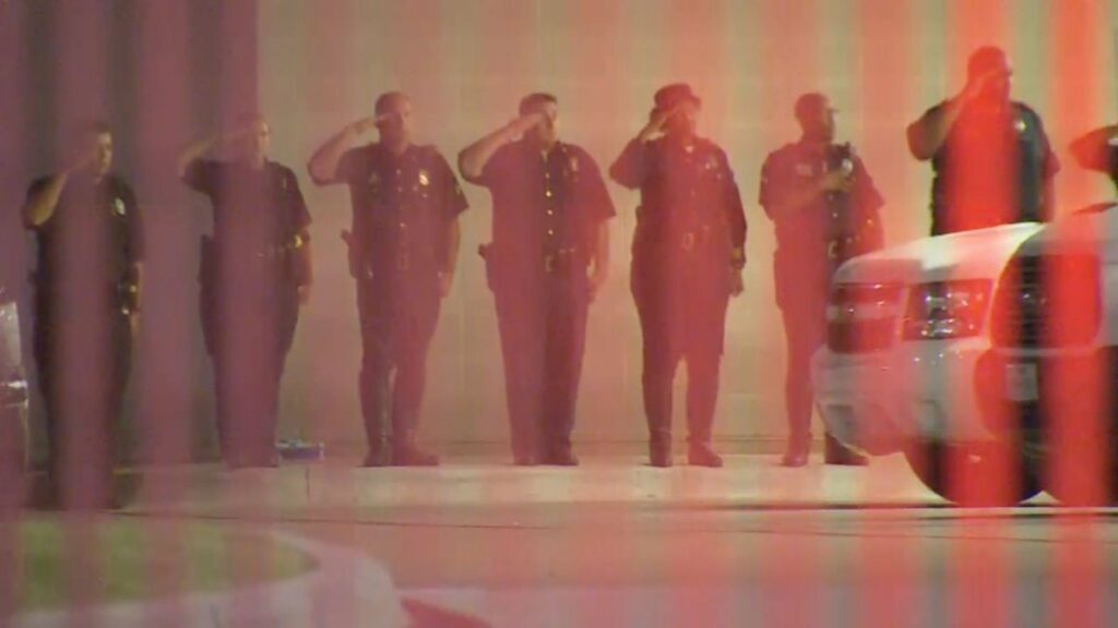 Φόρος τιμής στους νεκρούς αστυνομικούς του Ντάλας