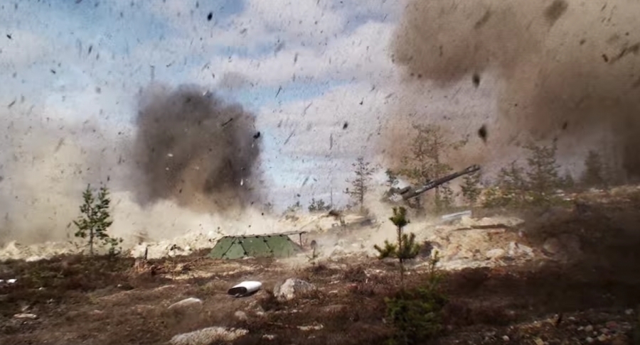 Πώς θα νιώθατε εάν σας έριχναν με το πυροβολικό; (Σκληρό βίντεο)