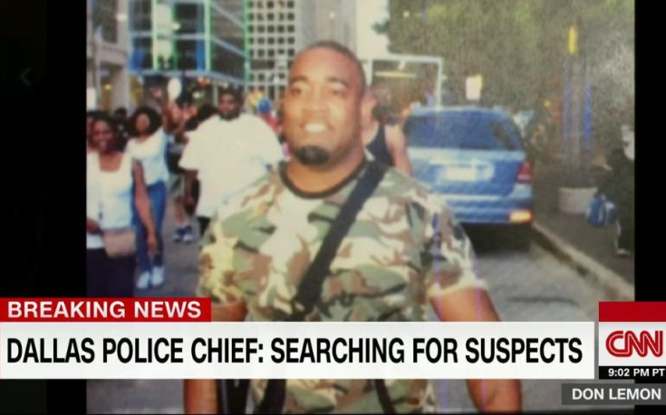 Στα χέρια των Αρχών ελεύθερος σκοπευτής που «θέρισε» αστυνομικούς στο Ντάλας (βίντεο)