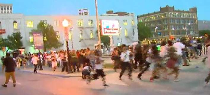 O απόλυτος πανικός: Οι πρώτες στιγμές μετά τους πυροβολισμούς στο Ντάλας (βίντεο)