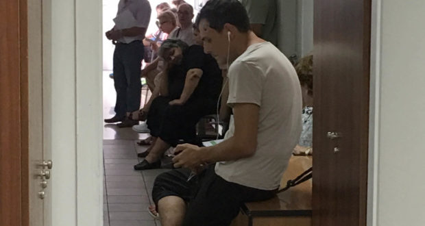 Σοβαρές ελλείψεις προσωπικού στο Τμήμα Διαβατηρίων Ελληνικού – Ουρές και αγανάκτηση από τους πολίτες