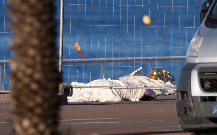 ΥΠΕΞ Γερμανίας: «Ανησυχία μήπως βρίσκονται Γερμανοί μεταξύ των θυμάτων στη Νίκαια»