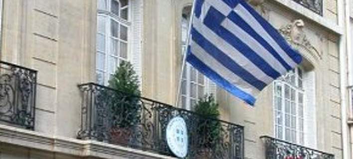 Ελληνική πρεσβεία στο Παρίσι: «Δεν υπάρχουν Eλληνες μεταξύ των θυμάτων»