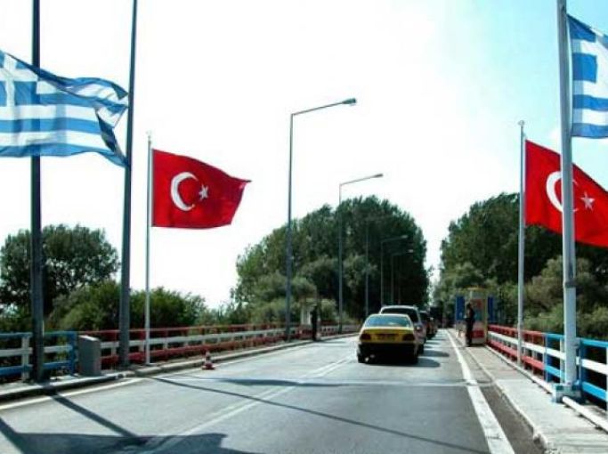 Άρση της απαγόρευσης εξόδου από την Τουρκία μέσω των ελληνοτουρκικών χερσαίων