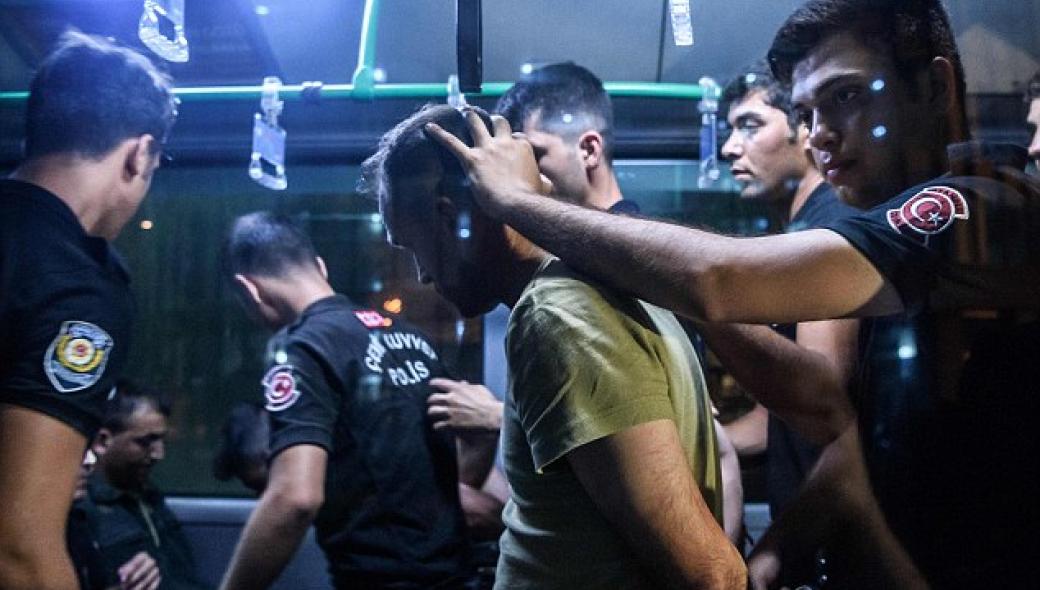 Συλλήψεις αντιφρονούντων στο αεροδρόμιο Gokcen της Κωνσταντινούπολης
