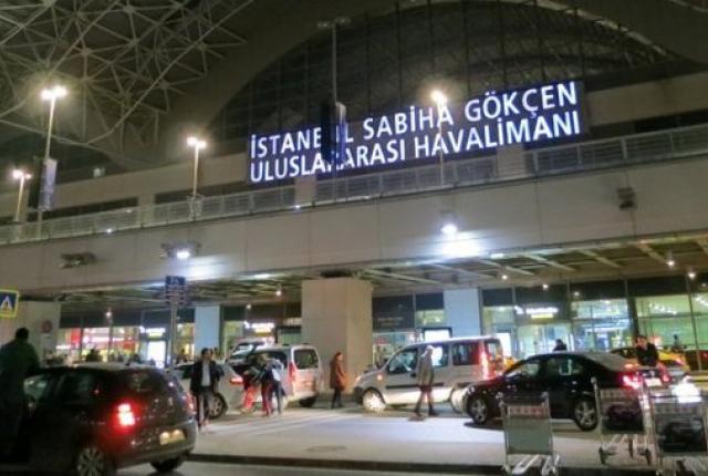 Ανταλλαγή πυρών μεταξύ πραξικοπηματιών και αστυνομικών στο διεθνές αερολιμένα Σαμπιχά Γκιοκτσέν στην Κωνσταντινούπολη [upd2]