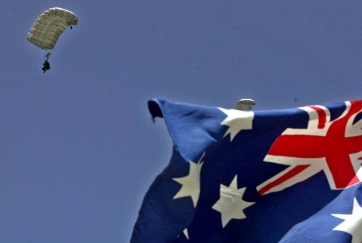 Tο ΥΠΕΞ Αυστραλίας προειδοποιεί: ”Αν σχεδιάζετε ταξίδι στην Ευρώπη, ξανασκεφτείτε το”