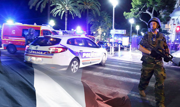 Γάλλος πολιτικός: «Είμαστε στα πρόθυρα ενός αιματηρού εμφύλιου»