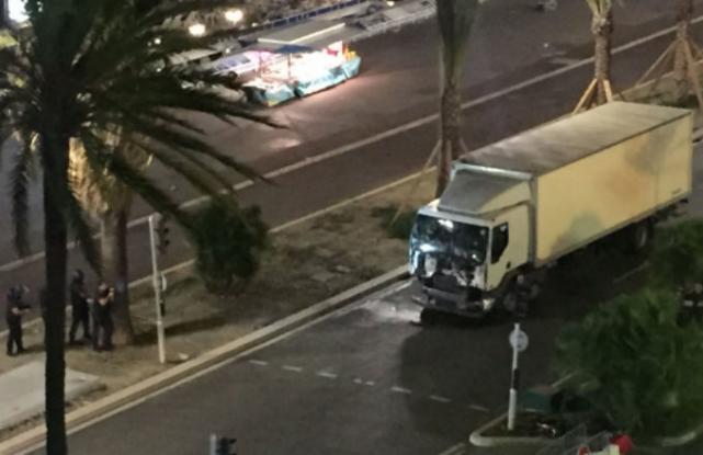 Νίκαια: Ο άνθρωπος που πήδηξε στο μοιραίο φορτηγό για να το σταματήσει- Περιγράφει τι έζησε