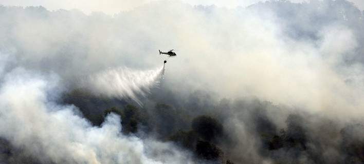 Φωτιά στην Αλβανία – Απειλούνται άμεσα πέντε ελληνικά μειονοτικά χωριά