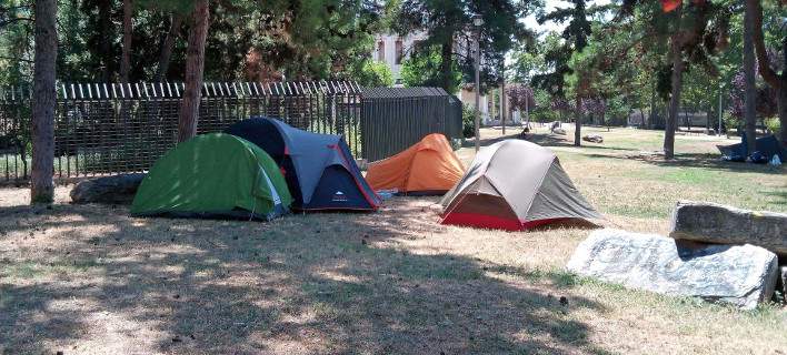 Νέα πορεία διαμαρτυρίας από τους κατασκηνωτές του ΑΠΘ (φωτό)