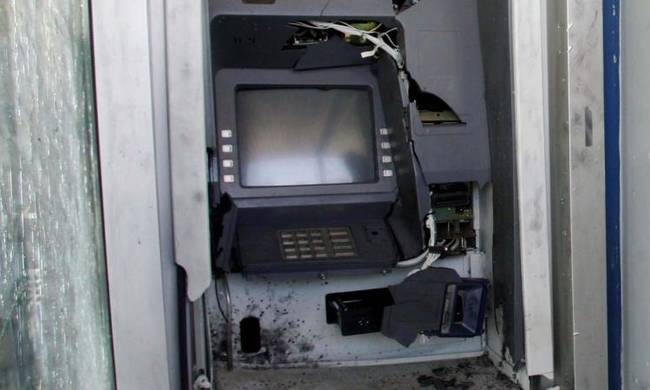 Έκρηξη εμπρηστικού μηχανισμού σε ΑΤΜ στην Πεντέλη