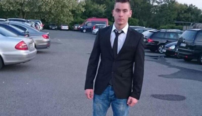 ”Βυθίστηκε” στη θλίψη το χωριό του 18χρονου Έλληνα που σκότωσε ο μακελάρης στο Μόναχο