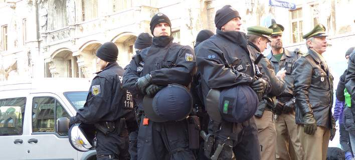 Αστυνομοκρατία: Η απάντηση της Γερμανίας στην πρώτη επίθεση του ISIS στη χώρα