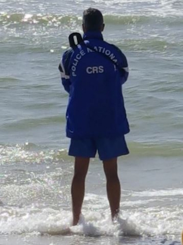 Γαλλία: Ένοπλοι ναυαγοσώστες φρουρούν τις παραλίες – Φοβούνται νέα επίθεση του ISIS