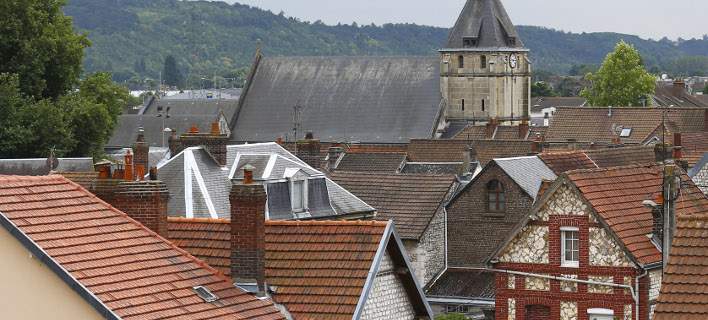 Νορμανδία: Μαρτυρία τραυματία της επίθεσης στην εκκλησία -Τον ανάγκασαν να καταγράψει τη δολοφονία του ιερέα