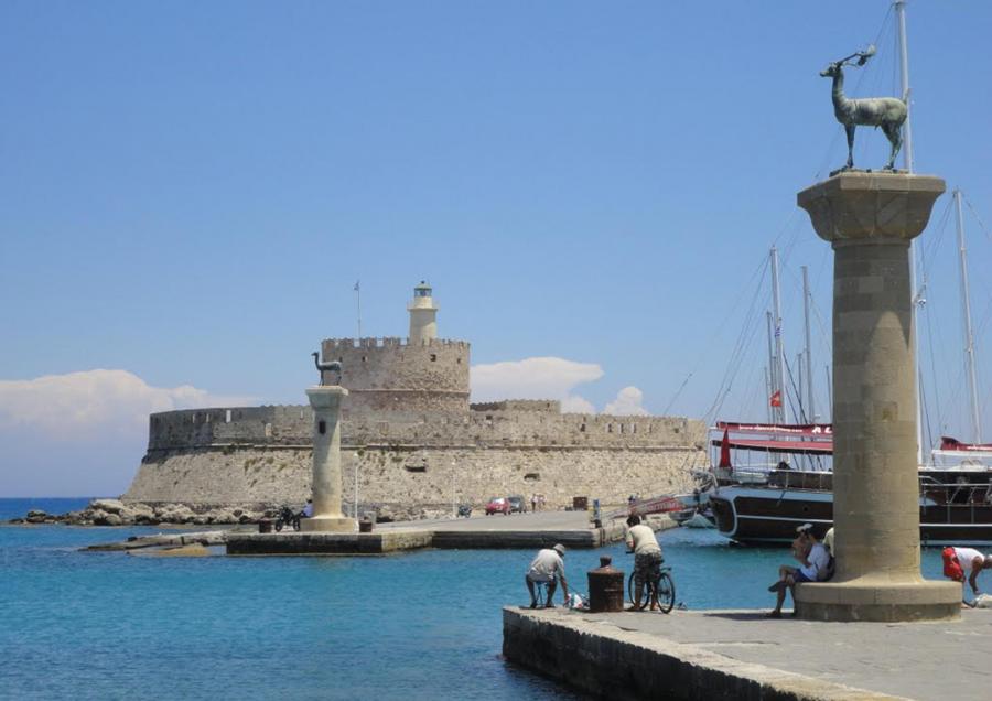 Ρόδος : Για παράνομες ξεναγήσεις προχωρά σε έλεγχο η αστυνομία