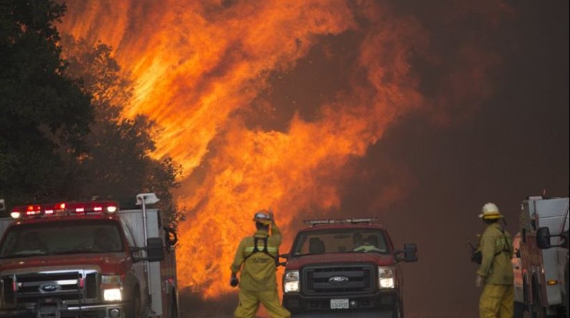 Φονική πυρκαγιά στην Καλιφόρνια: Πάνω από 130.000 στρέμματα έχουν καεί