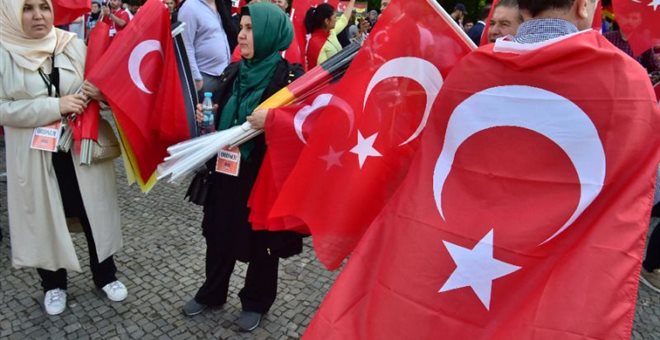 Συγκέντρωση Κολωνίας: Απαγόρευσε τη ζωντανή μετάδοση του μηνύματος του Ερντογάν  Γερμανικό δικαστήριο