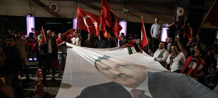 Ενίσχυση του στρατιωτικού συμβουλίου με περισσότερους υπουργούς στη Τουρκία για να περιοριστεί η εξουσία των ΕΔ