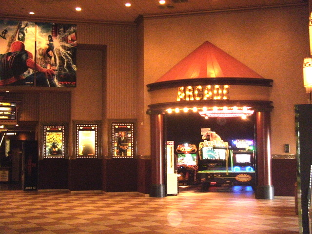 Συναγερμός στο Τέξας από πυροβολισμούς σε κινηματογράφο