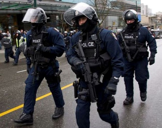 Νέο χτύπημα «μοναχικών λύκων»; – Επίθεση με μαχαίρι σε εμπορικό κέντρο (φωτό) (upd)