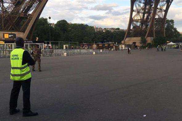 Έληξε ο συναγερμός στον Πύργο του Άιφελ για το ύποπτο αντικείμενο