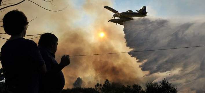 Πύρινη «κόλαση» στην Πορτογαλία: 79 πυρκαγιές στο βόρειο τμήμα της χώρας – Τραυματίστηκαν 2 πυροσβέστες