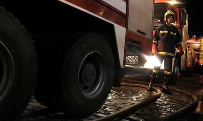 Φωτιά σε εξέλιξη στην Μεταμόρφωση (φωτό)
