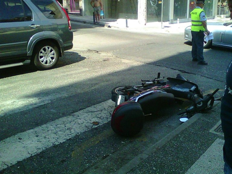 Αγρίνιο : Τροχαίο με δίκυκλο