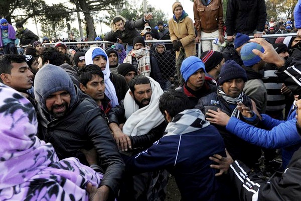 Συνεχείς οι «συλλήψεις» αλλοδαπών που επιχειρούν να φύγουν από τη χώρα