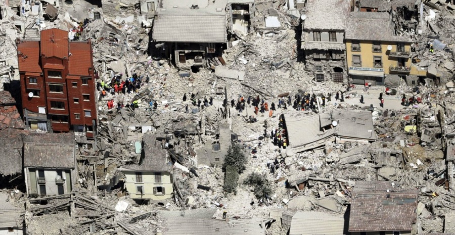 Η κόλαση βγήκε από τα έγκατα της γης στην Ιταλία – Βίντεο-σοκ: Ολόκληρα χωριά σβήστηκαν από τον χάρτη – Στους 160 οι νεκροί