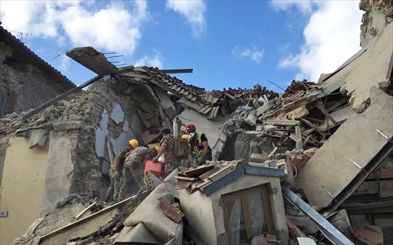 Ιταλία: Πολλά μικρά παιδιά ανάμεσα στα θύματα – Φόβους ακόμη και για 50 νεκρούς εκφράζουν οι αρχές