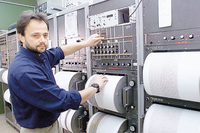 Μ.Σκορδίλης: «Ο ισχυρός σεισμός της Ιταλίας δεν πρόκειται να διεγείρει ελληνικά ρήγματα»