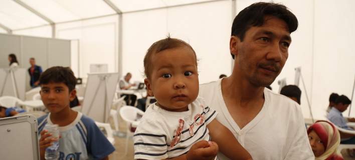 DW: Δύσκολος ο υπολογισμός του κόστους των προσφύγων στη Γερμανία