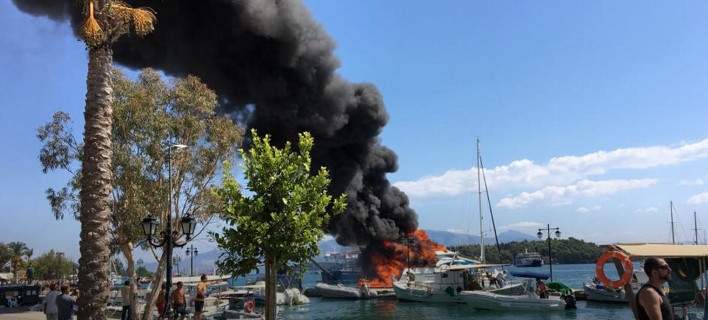 Θαλαμηγός στη Λευκάδα έγινε παρανάλωμα του πυρός (φωτό,vid)