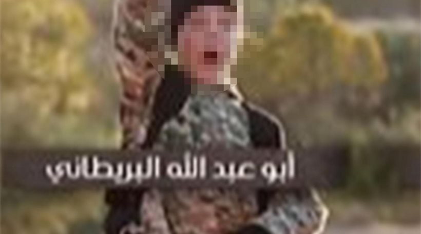 Ο γιος της Νο 1 καταζητούμενης τρομοκράτη Sally Jones, στο βίντεο με τους ανήλικους εκτελεστές του ISIS