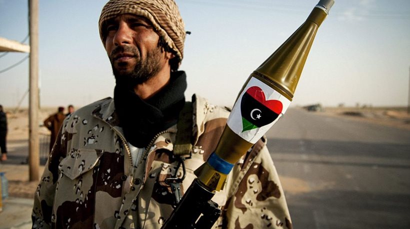 Λιβύη: Τουλάχιστον 34 στρατιώτες νεκροί σε μάχες κατά του ISIS στην παράκτια πόλη Σύρτη