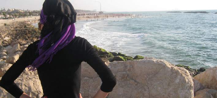 Και οι γυναίκες της ιουδαϊκής κοινότητας φορούν μπουρκίνι – Δείτε το μαγιό που προτείνουν στο Ισραήλ (φωτό)