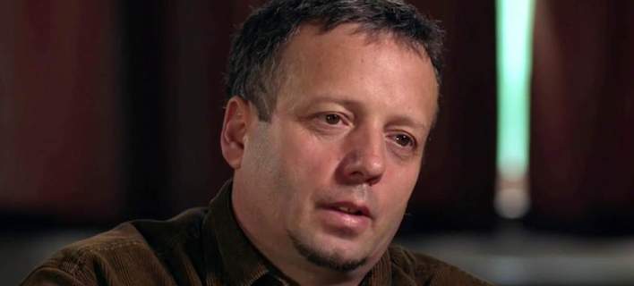 ΗΠΑ: Τέσσερα χρόνια φυλάκισης στον «Γκούσιφερ», τον χάκερ που υπέκλεψε το mail της Χίλαρι Κλίντον