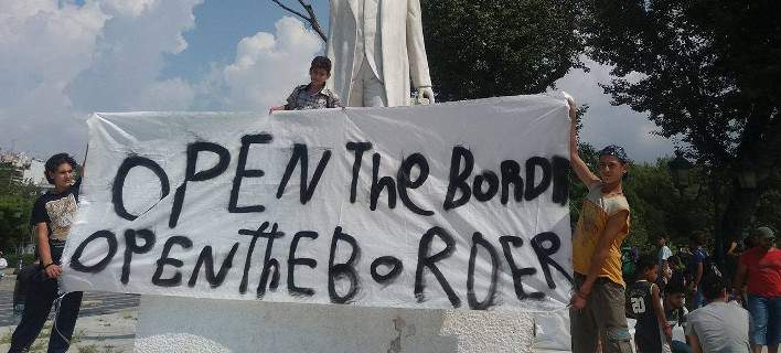 Διαμαρτυρία προσφυγών στη Θεσσαλονίκη: «Ανοίξτε τα σύνορα»