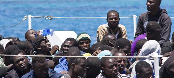 Ιταλία: Νεκροί ανασύρθηκαν 15 μετανάστες ενώ άλλοι 2.700 διασώθηκαν τη Δευτέρα