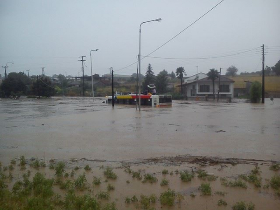 Νέο βίντεο από τον απεγκλωβισμό των επιβατών λεωφορείου του ΟΑΣΘ (vid)